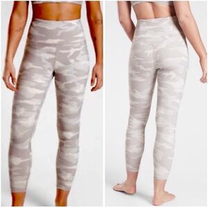 ATHLETA Elation Camo 7/8 Tight In Powervita Leggings Size Small